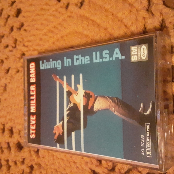 Capital Records Other - Steve Miller Band Living In The U.S.A.  Cassette